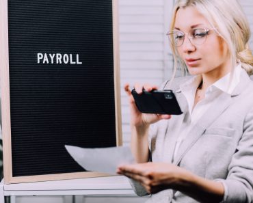 How to Implement a Paperless Payroll System in Your Organization